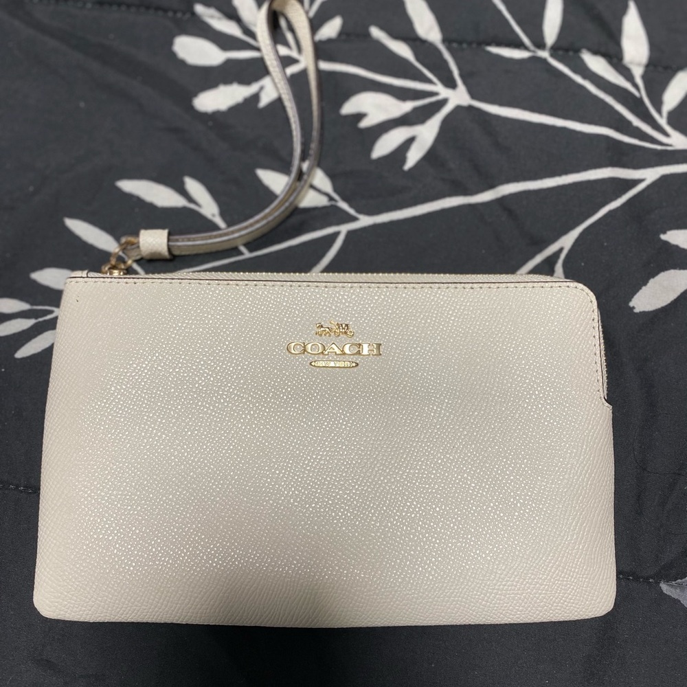 Coach Corner Zip Wristlet